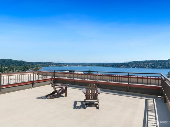 3820 NE 155th Place 902, Lake Forest Park WA 98155