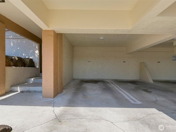 3820 NE 155th Place 902, Lake Forest Park WA 98155
