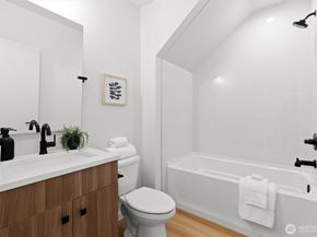 7713 34th Avenue SW, Seattle WA 98126