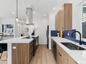 7713 34th Avenue SW, Seattle WA 98126