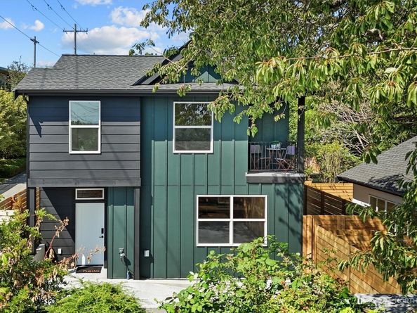7713 34th Avenue SW, Seattle WA 98126