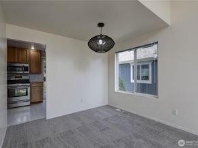 2208 S 380th Street, Federal Way WA 98003