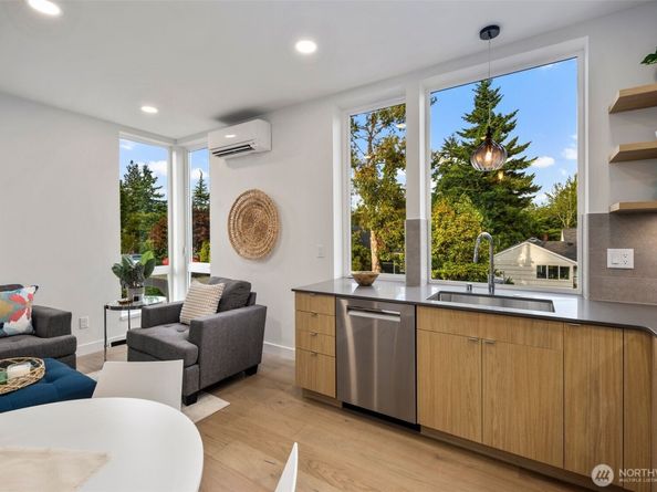 2667 51st Avenue SW, Seattle WA 98116