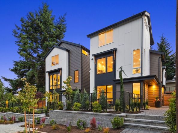2667 51st Avenue SW, Seattle WA 98116