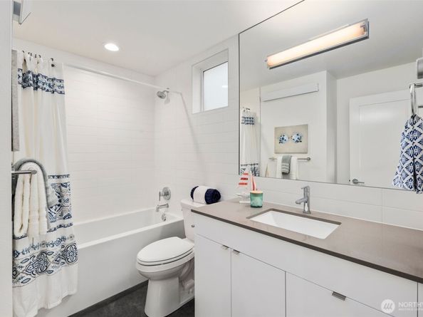 2667 51st Avenue SW, Seattle WA 98116