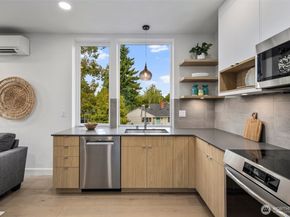 2667 51st Avenue SW, Seattle WA 98116