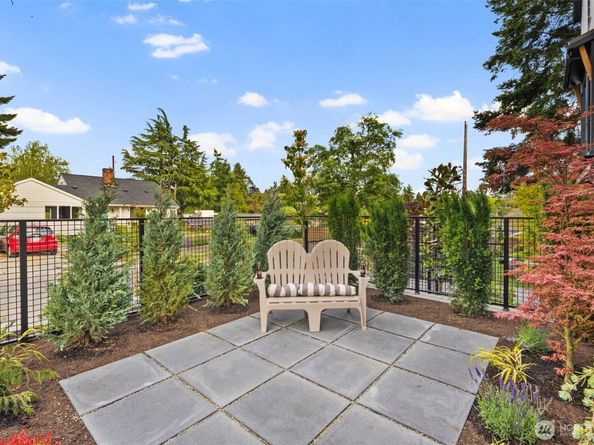 2667 51st Avenue SW, Seattle WA 98116
