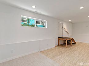4059 Latona Avenue NE, Seattle WA 98105
