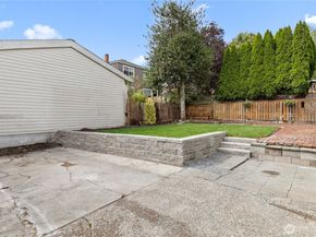 4059 Latona Avenue NE, Seattle WA 98105