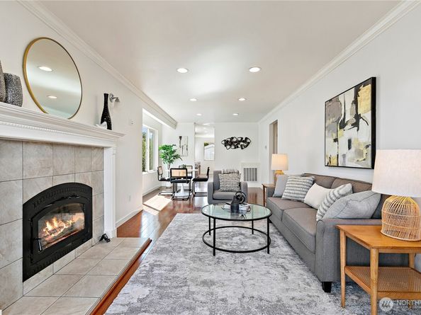 4059 Latona Avenue NE, Seattle WA 98105