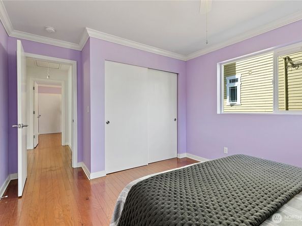 4059 Latona Avenue NE, Seattle WA 98105
