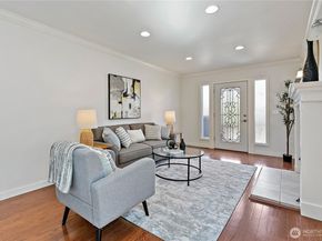 4059 Latona Avenue NE, Seattle WA 98105