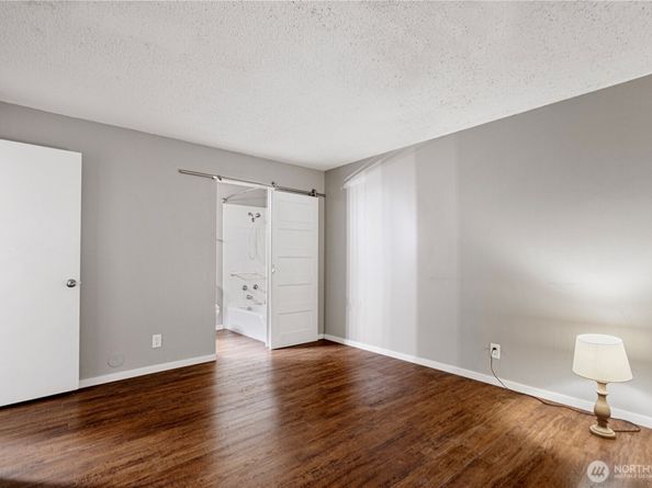1425 S Puget Drive C1, Renton WA 98055