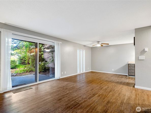 1425 S Puget Drive C1, Renton WA 98055