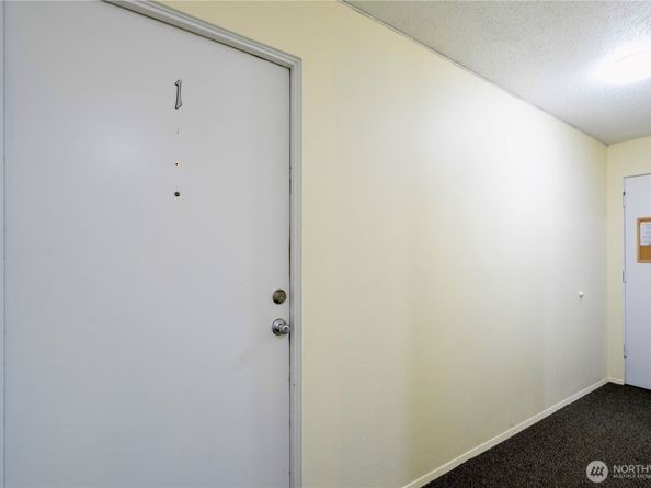 1425 S Puget Drive C1, Renton WA 98055