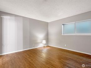 1425 S Puget Drive C1, Renton WA 98055