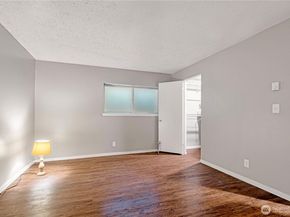 1425 S Puget Drive C1, Renton WA 98055