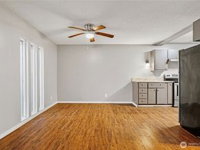 1425 S Puget Drive C1, Renton WA 98055