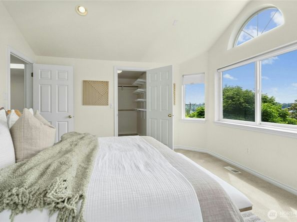 1132 Yakima Avenue S, Seattle WA 98144