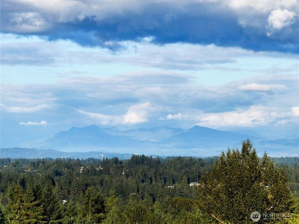 5418 NE 200th Place, Lake Forest Park WA 98155