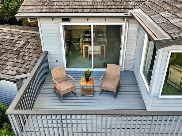 5418 NE 200th Place, Lake Forest Park WA 98155
