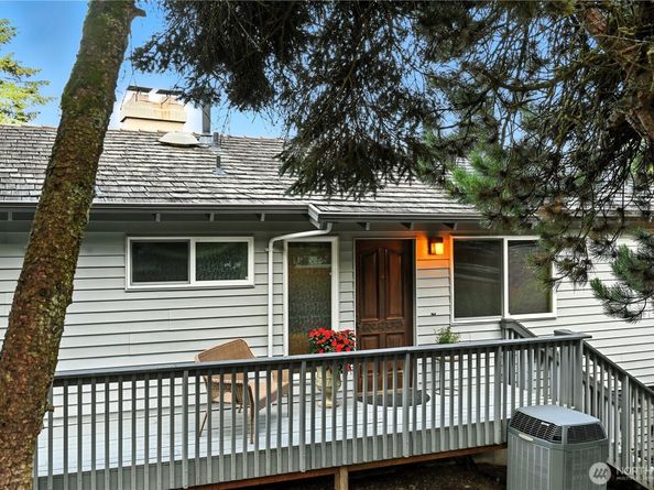 5418 NE 200th Place, Lake Forest Park WA 98155