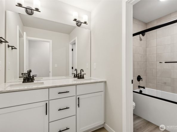 17655 NE Midnight Sun Loop, Poulsbo WA 98370