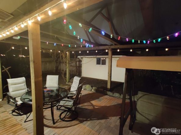 8305 134th Avenue NE, Redmond WA 98052