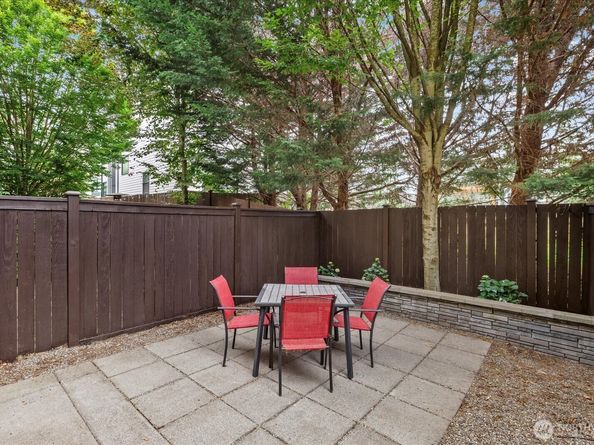 9748 4th Avenue NW B, Seattle WA 98117