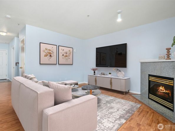 15815 Admiralty Way C7, Lynnwood WA 98087