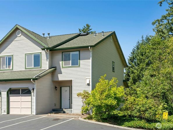 15815 Admiralty Way C7, Lynnwood WA 98087