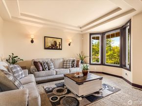 17645 SE 196th Drive, Renton WA 98058