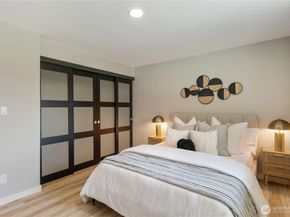 8427 NE 144th Pl, Kirkland WA 98034