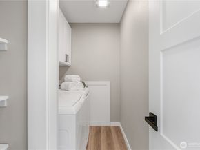 8427 NE 144th Pl, Kirkland WA 98034