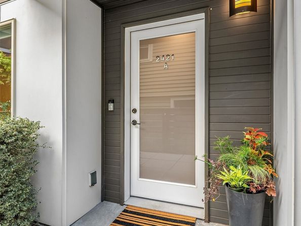 2421 NW 61st Street A, Seattle WA 98107