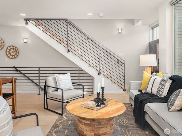 2421 NW 61st Street A, Seattle WA 98107