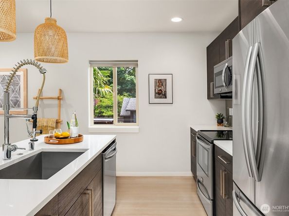 2421 NW 61st Street A, Seattle WA 98107