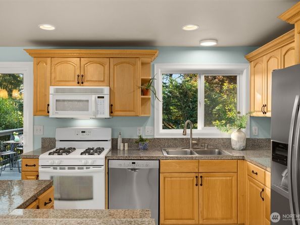 112 18th Avenue, Kirkland WA 98033