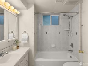 112 18th Avenue, Kirkland WA 98033