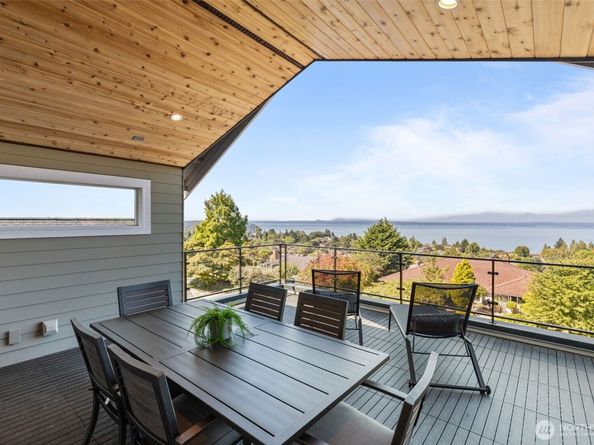 721 NW 130th Street, Seattle WA 98177