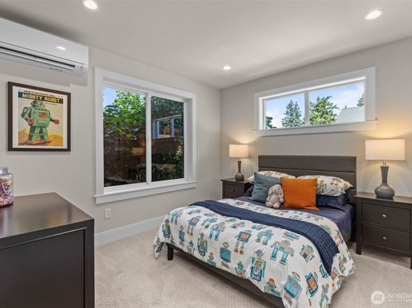 721 NW 130th Street, Seattle WA 98177