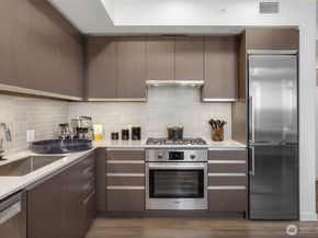 800 Columbia Street 712, Seattle WA 98104