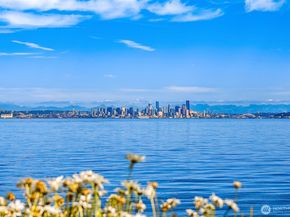 4290 Rockaway Beach Road NE, Bainbridge Island WA 98110