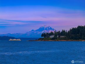 4290 Rockaway Beach Road NE, Bainbridge Island WA 98110