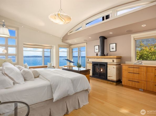 4290 Rockaway Beach Road NE, Bainbridge Island WA 98110