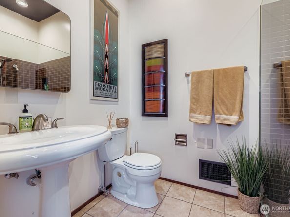 13310 Bitter Place N, Seattle WA 98133