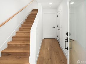 725 18th Avenue C, Seattle WA 98122