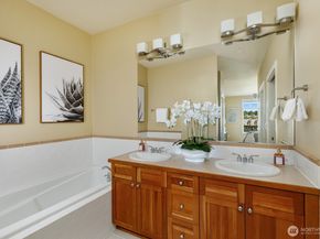 108 2nd Avenue S 306, Kirkland WA 98033