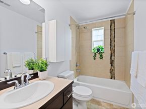 316 NE Eagle Way, Issaquah WA 98029