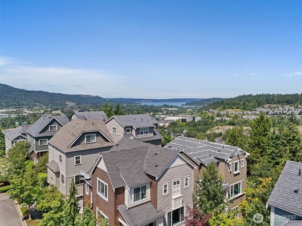 316 NE Eagle Way, Issaquah WA 98029
